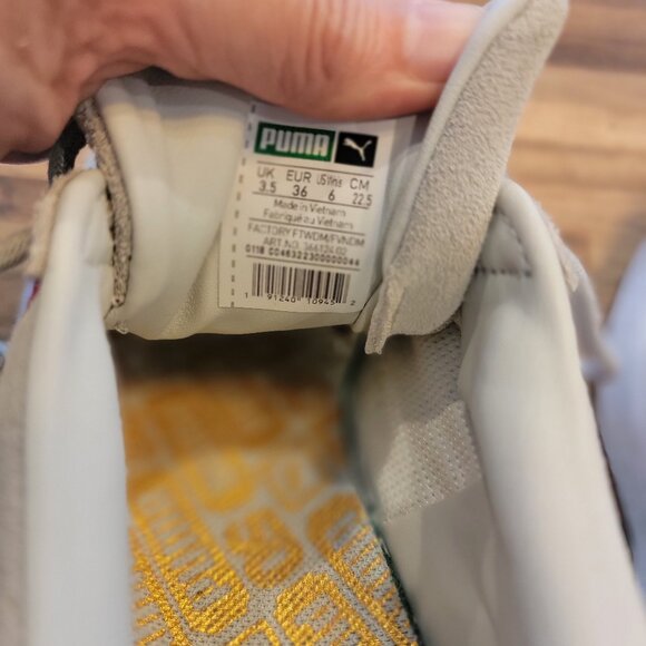 NWOT PUMA Suede Hyper Embelished Womens in Glacier Grey White - Picture 13 of 14